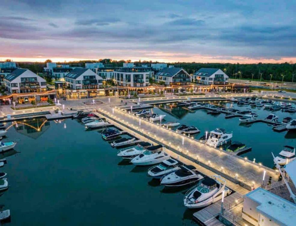 Aquarius 2 Bedroom Condo Friday Harbour Innisfil Zewnętrze zdjęcie